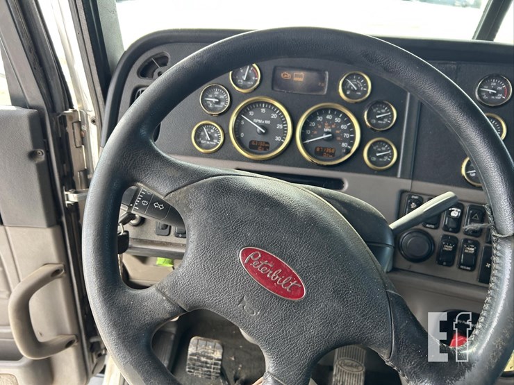 2012-peterbilt-386-image-20