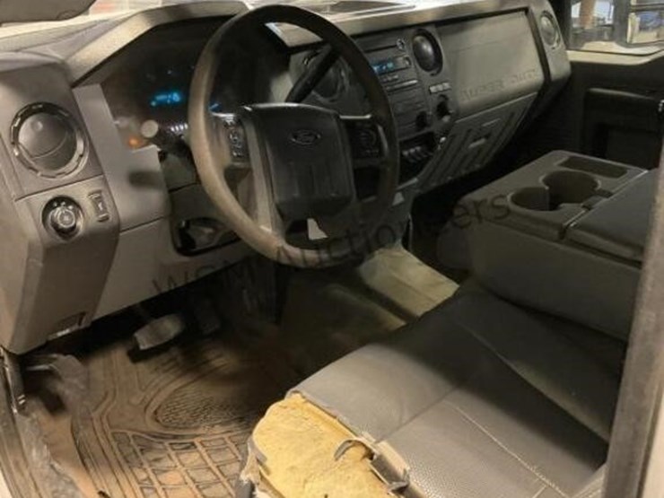 2014-ford-f350-image-22