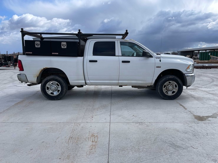 2015-dodge-2500-image-4