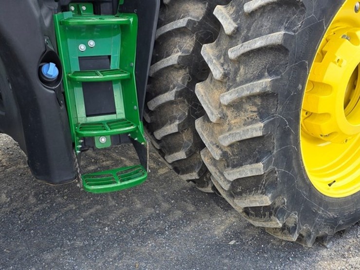 2021-john-deere-6230r-image-41