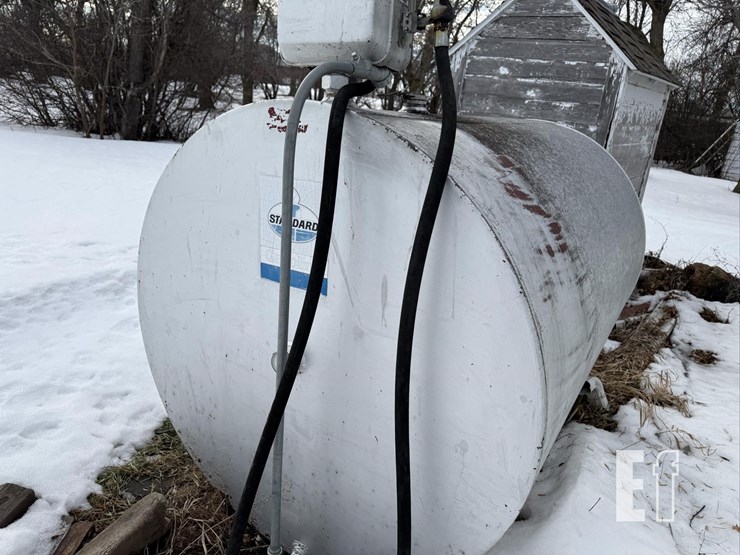 560-gal.-gas-tank-image-3