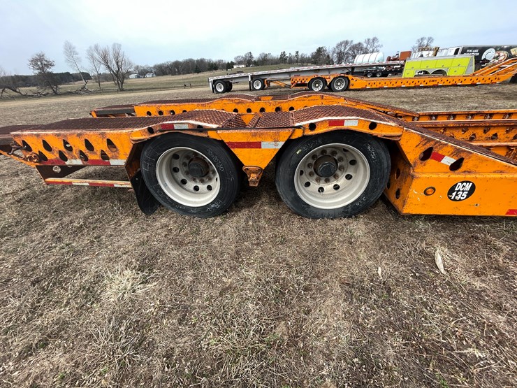 #154-•-2005-delavan-semi-truck-auto-hauler-trailer-(delay-in-title)-image-22
