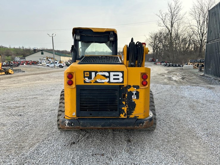2021-jcb-3ts-8t-image-3