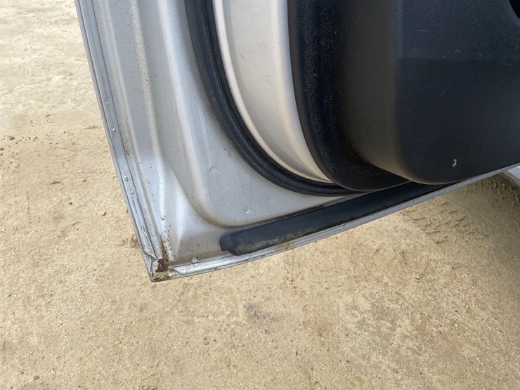 2015-chevrolet-suburban-image-39