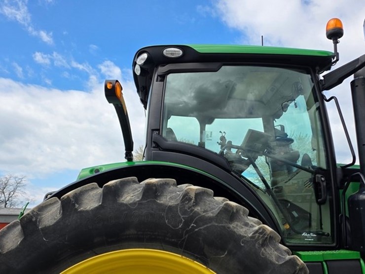 2021-john-deere-6230r-image-19