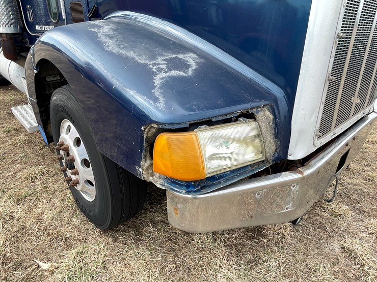 1999-peterbilt-377-image-46