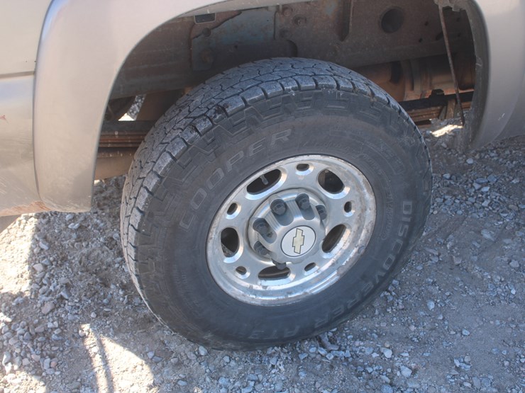 2006-chevrolet-2500-image-12