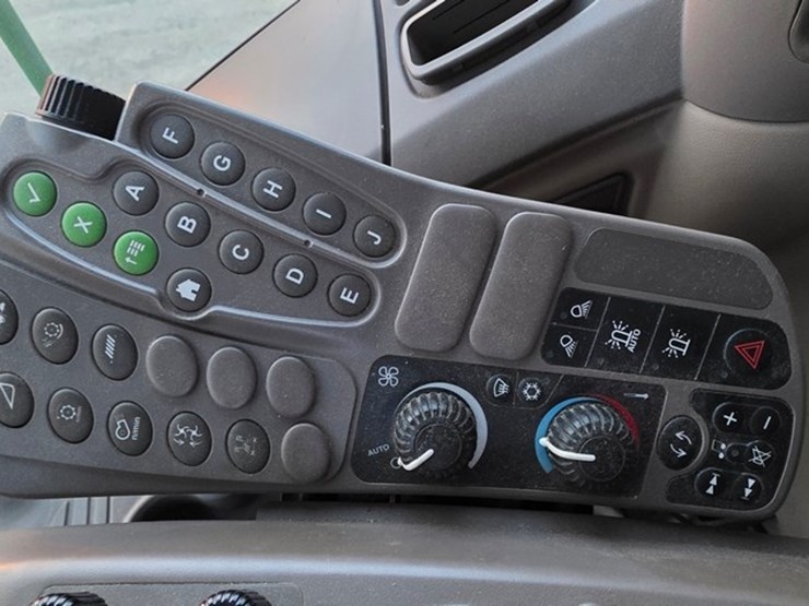 2013-john-deere-s680-image-85