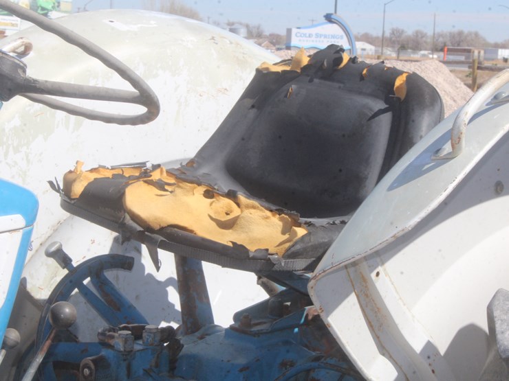 1966-ford-4000-image-24