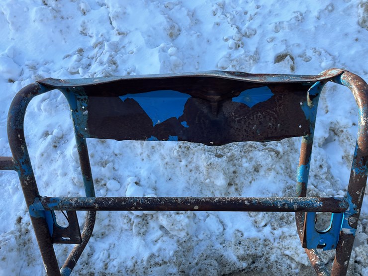 #3943-•-used-man-lift-basket-image-6