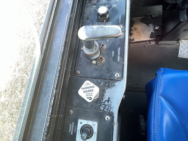 #166-•-2007-gillig-passenger-bus-(has-wi-title)-image-26