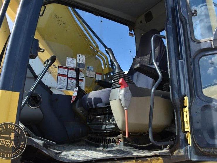 2013-komatsu-pc360-lc-10-image-54