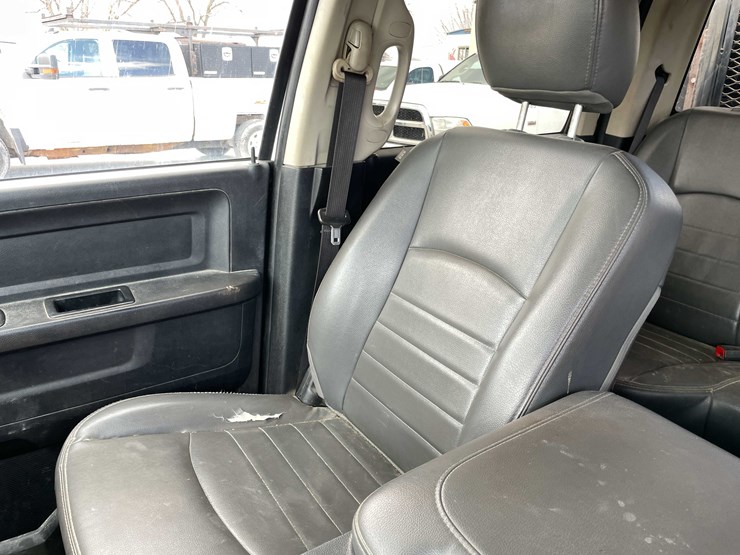 2016-dodge-2500-image-98