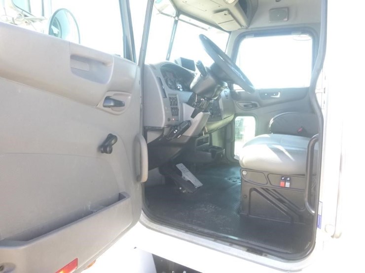 2013-bobcat-225-image-26