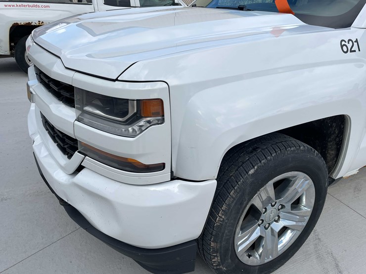 2017-chevrolet-1500-image-11