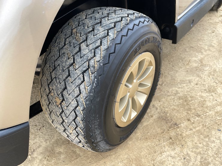 #605-•-ez-go-rxv-electric-golf-cart-image-48