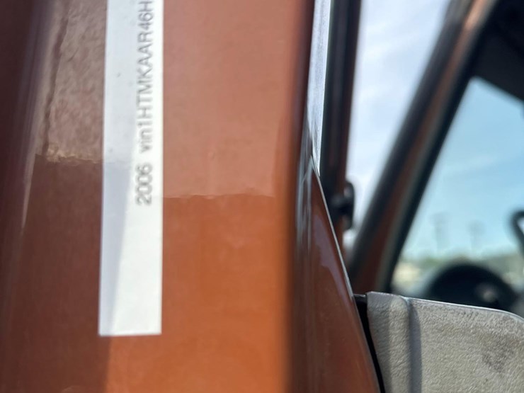 2006-international-durastar-4400-image-25