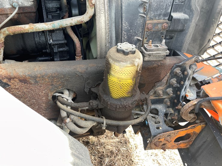 #123-•-2006-volvo-day-cab-semi-tractor-(has-wi-title)-image-72