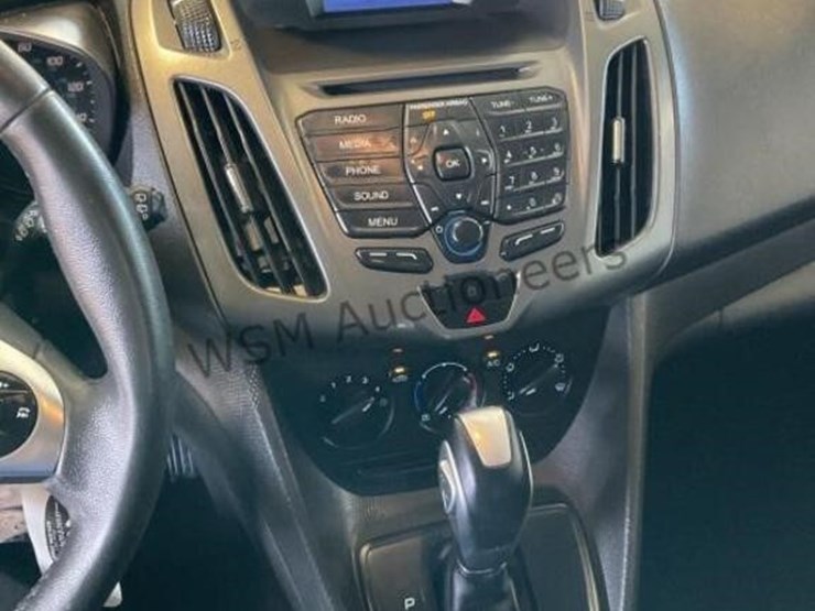 2015-ford-transit-connect-image-19