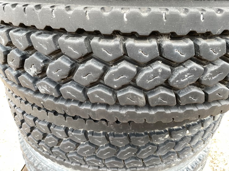 #10747-•-(4)-semi-tires-on-aluminum-rims-image-11