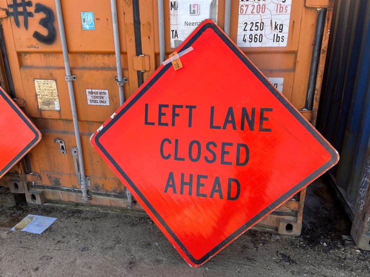 #3935-•-retired-fiberglass-road-signs-image-2