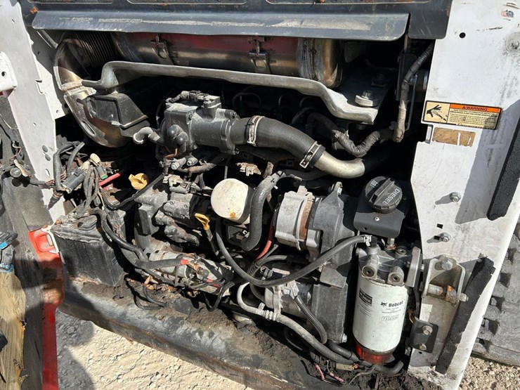 2021-bobcat-t770-image-15