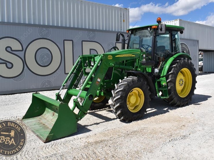 2014-john-deere-6140d-image-3