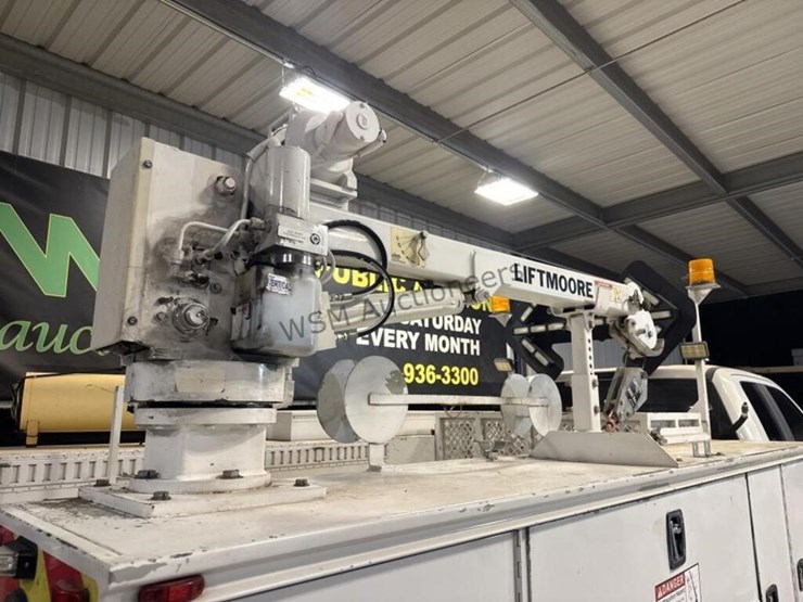 2017-ford-f550-image-11