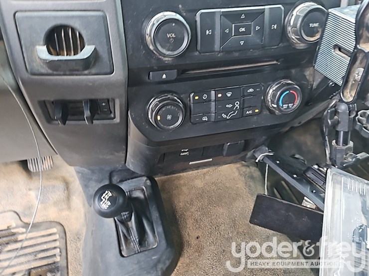 2018-ford-f550-xl-image-24