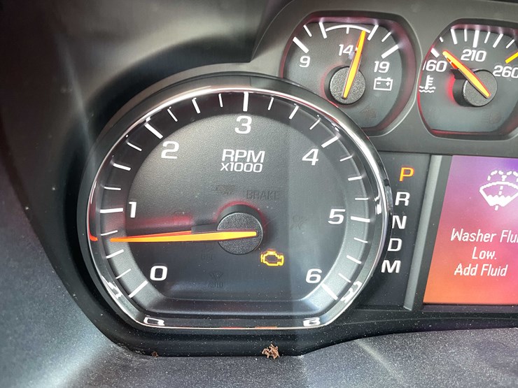 2015-chevrolet-1500-image-68