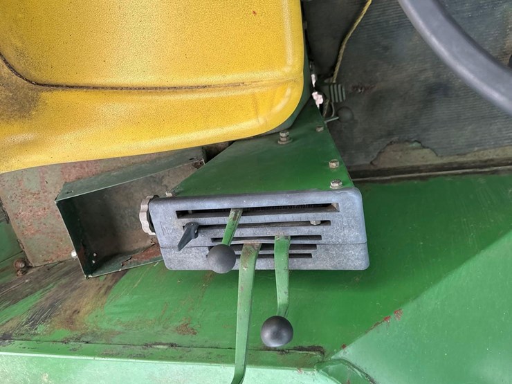 john-deere-4020-image-17