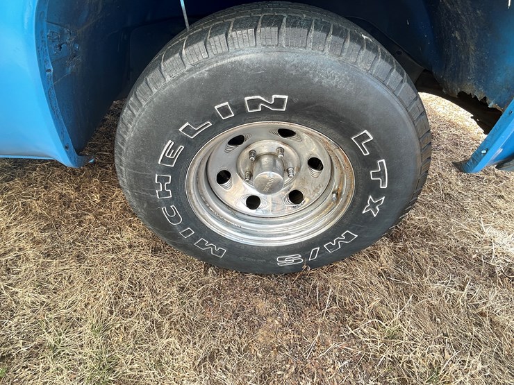 #192-•-1984-2-x-4-chevy-silverado-(has-wi-title)-image-48