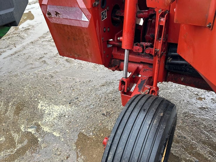 new-holland-492-image-7