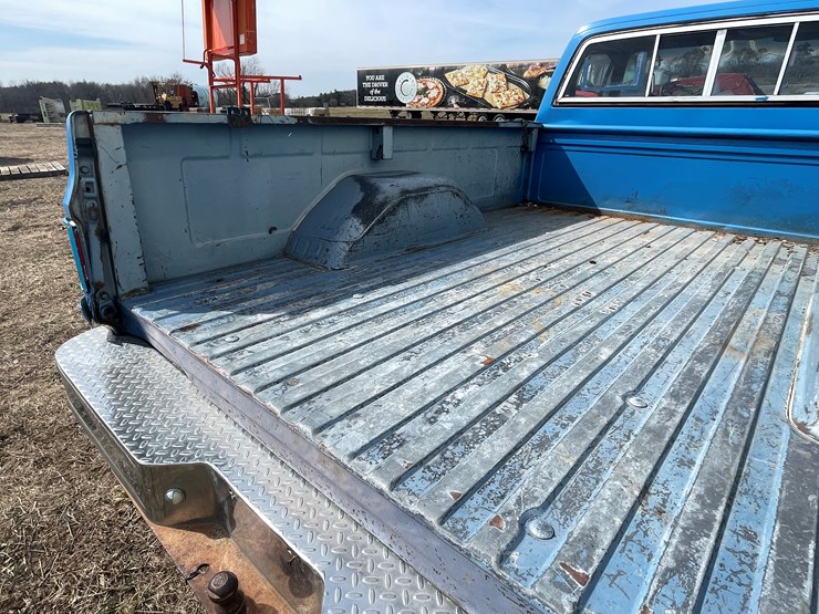 #192-•-1984-2-x-4-chevy-silverado-(has-wi-title)-image-52