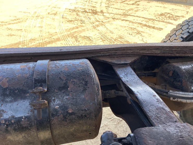 #401-•-1991-mac-rb688s-dump-truck-(has-mn-title)-image-82