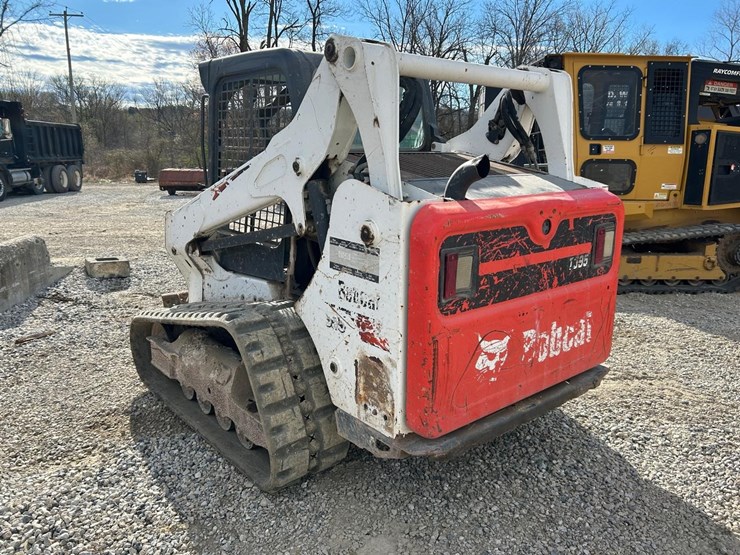 2019-bobcat-t595-image-2