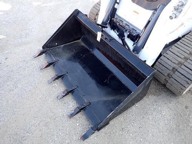 wildcat-60"-skid-steer-tooth-bucket-image-1