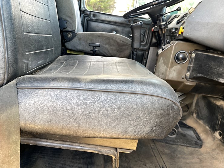 #401-•-1991-mac-rb688s-dump-truck-(has-mn-title)-image-43