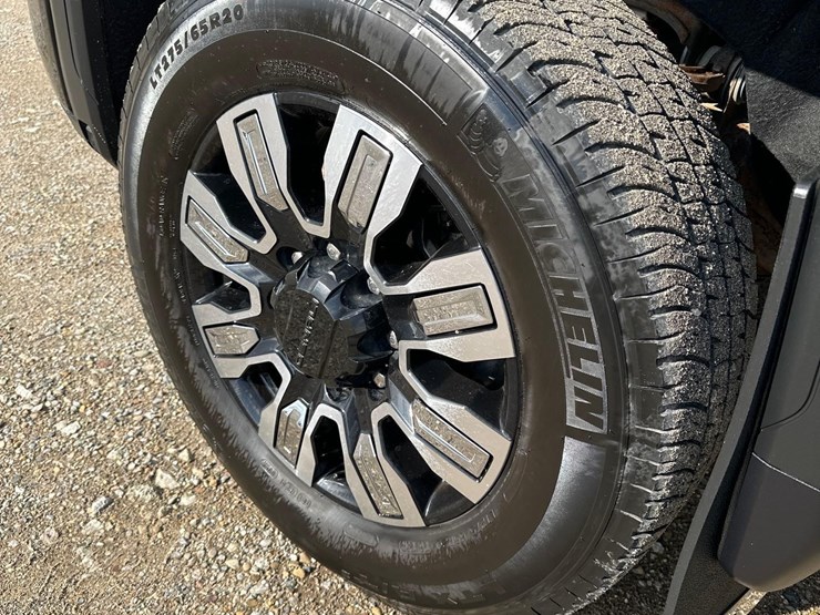 2024-gmc-sierra-2500-image-15