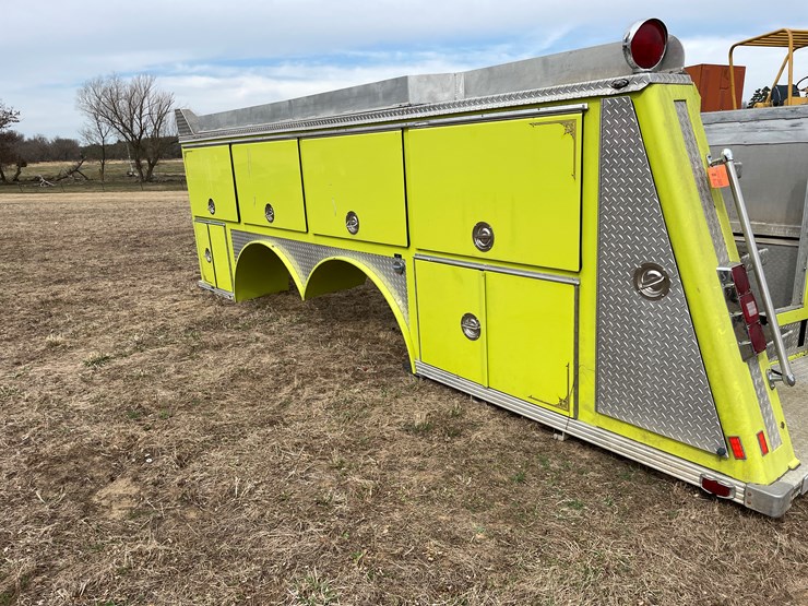 #10718-•-one-side-of-fire-truck-box-image-3