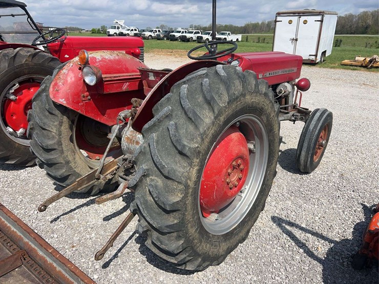 massey-ferguson-135-image-7