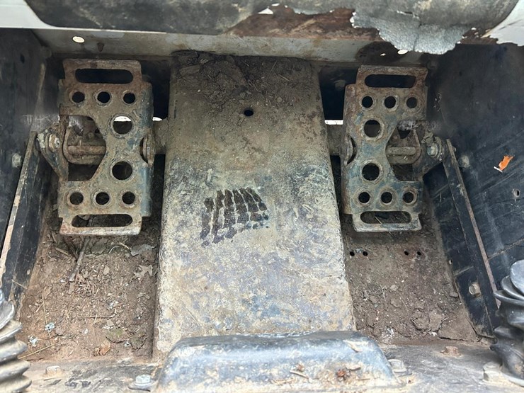 bobcat-t320-image-20