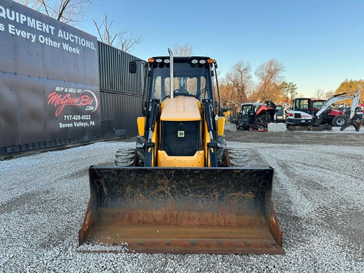 2021-jcb-3cx-image-6