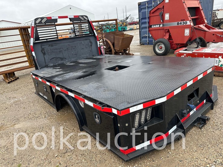 2021-utility-flatbed-image-3