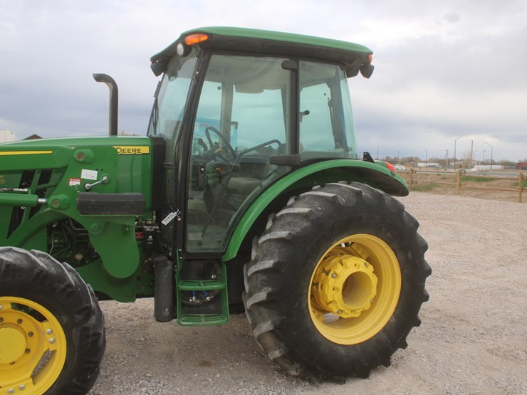 2013-john-deere-5100e-image-26