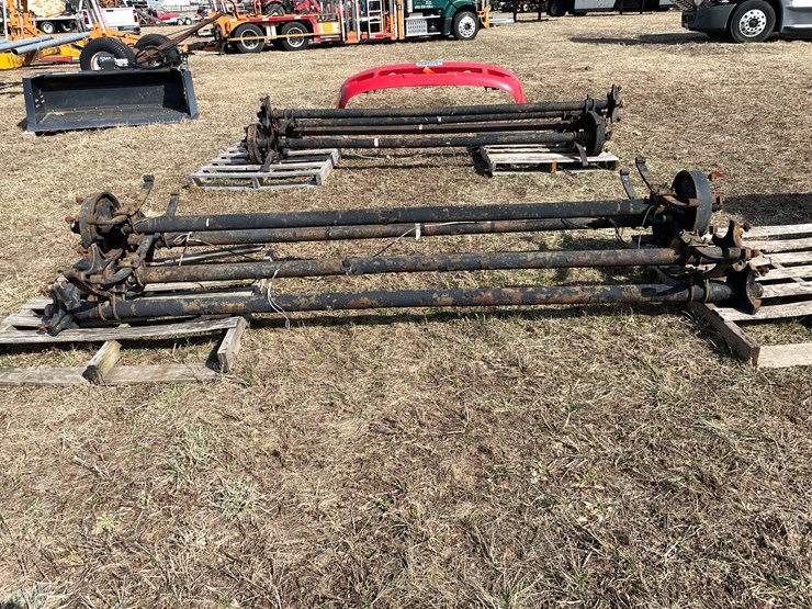 #10694-•-(4)-trailer-house-axles-image-3