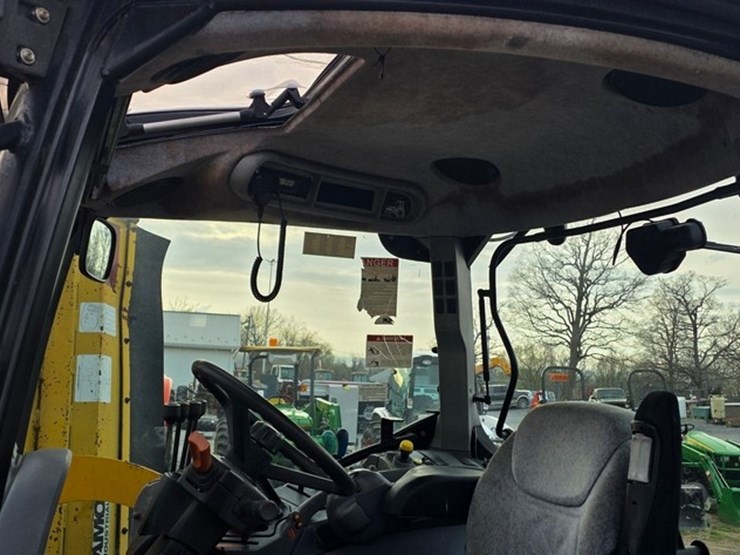 2006-new-holland-ts135a-image-61