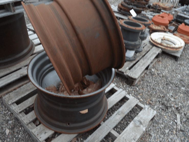 gleaner-combine-rims-image-2