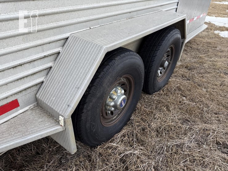 2001-featherlite-16-ft-image-18