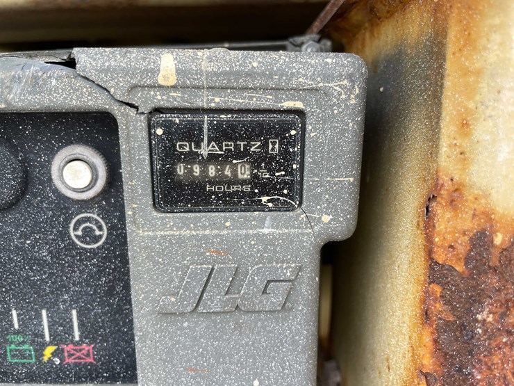 2008-jlg-2630es-image-15